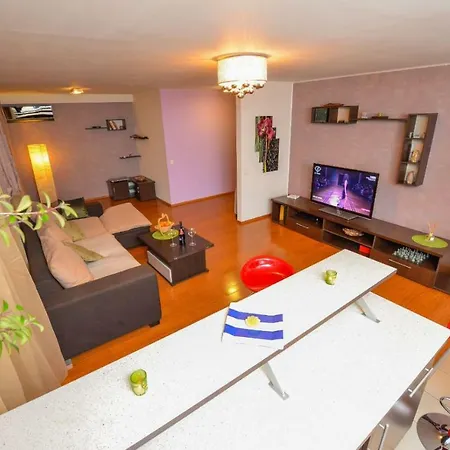 Deluxe Apt National Arena Apartamento Bucarest
